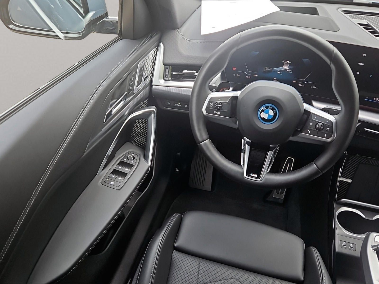 BMW iX2 - Bild 16