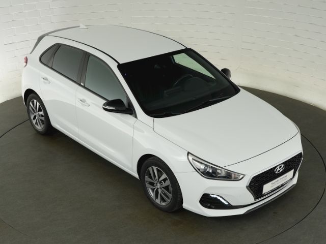 i30 PASSION+RÜCKFAHRKAMERA+SITZ-/LENKRADHEIZUNG+