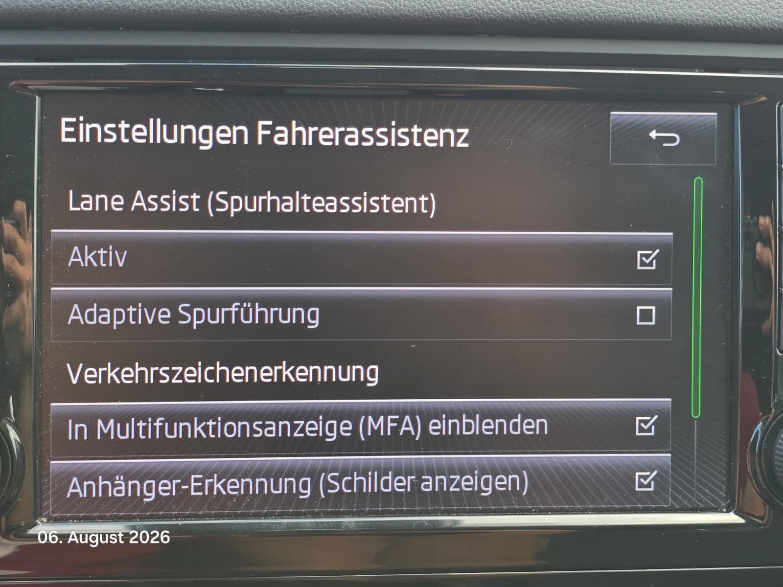 Fahrzeugabbildung SKODA Octavia 2.0 TDI Elegance 4x4 AHK*TEMP*DAB*18"PDC