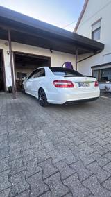 Mercedes-Benz E 500 amg Paket Designo - gebrauchte Mercedes-Benz E 500 aus dem Jahr 2012