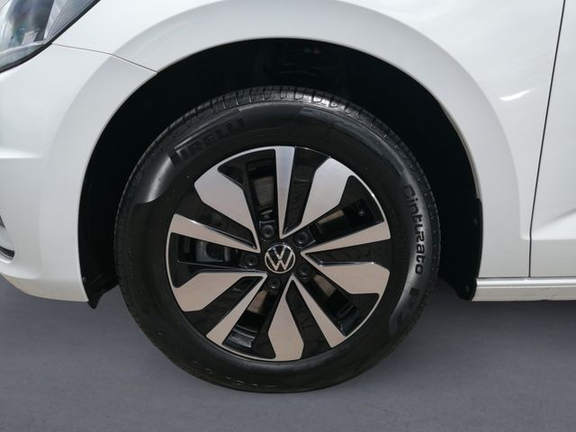 Touran 2.0 TDI DSG Move KAMERA+AHK+DCC