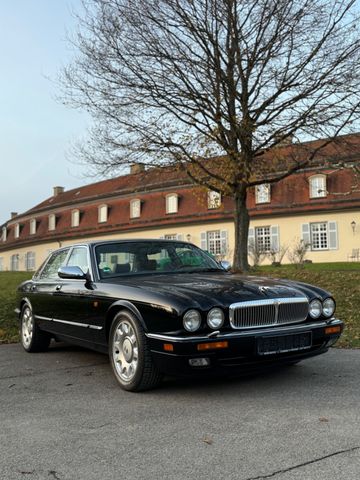 JAGUAR Daimler
