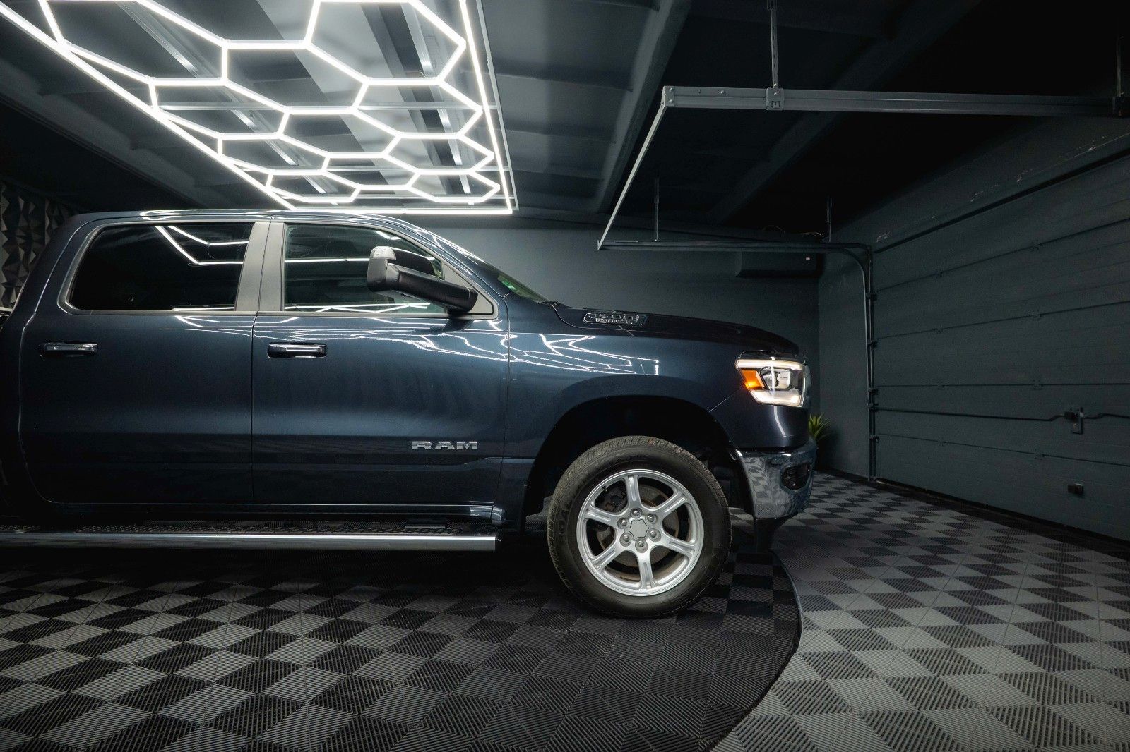 Fahrzeugabbildung Dodge RAM 5.7 V8 HEMI GEN 5 LONGBED MAXI *LED*6 Sitze*