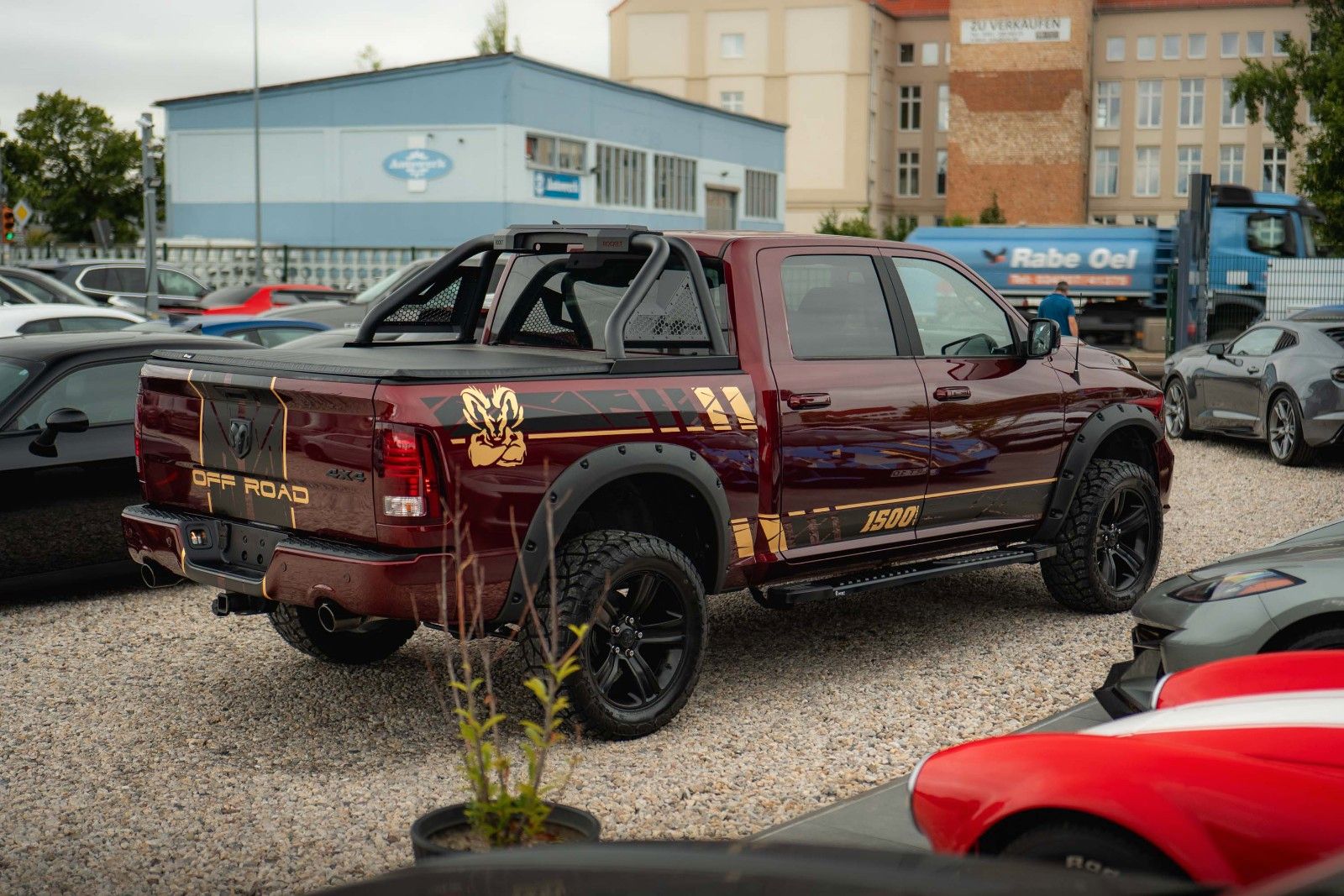 Fahrzeugabbildung Dodge RAM 5.7 V8 HEMI 4x4 OFFROAD Night-Paket *LED*AHK