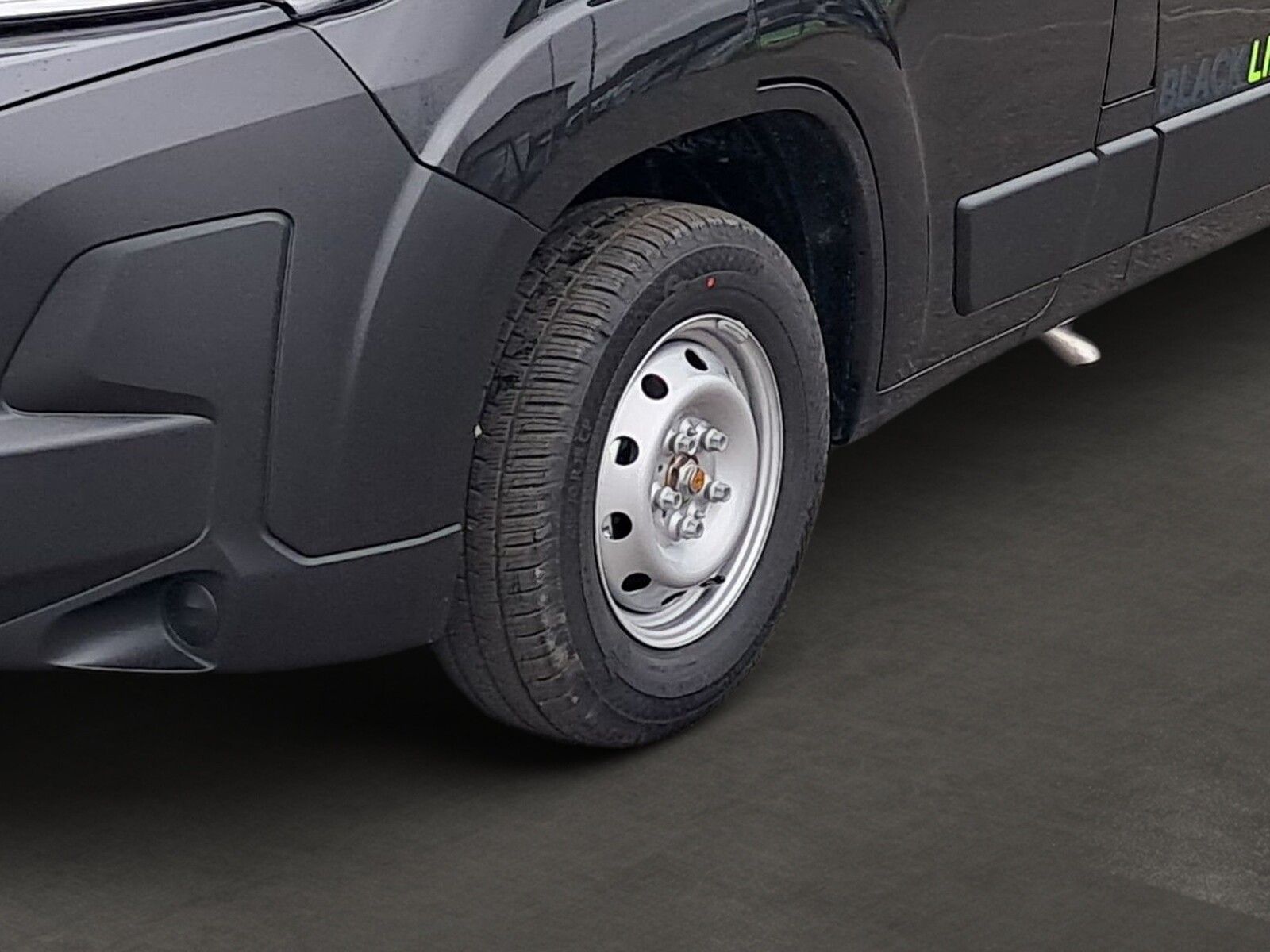 Fahrzeugabbildung Chausson Van Blackline 2.0 Dörr 30Y Edition,Markise,Solar