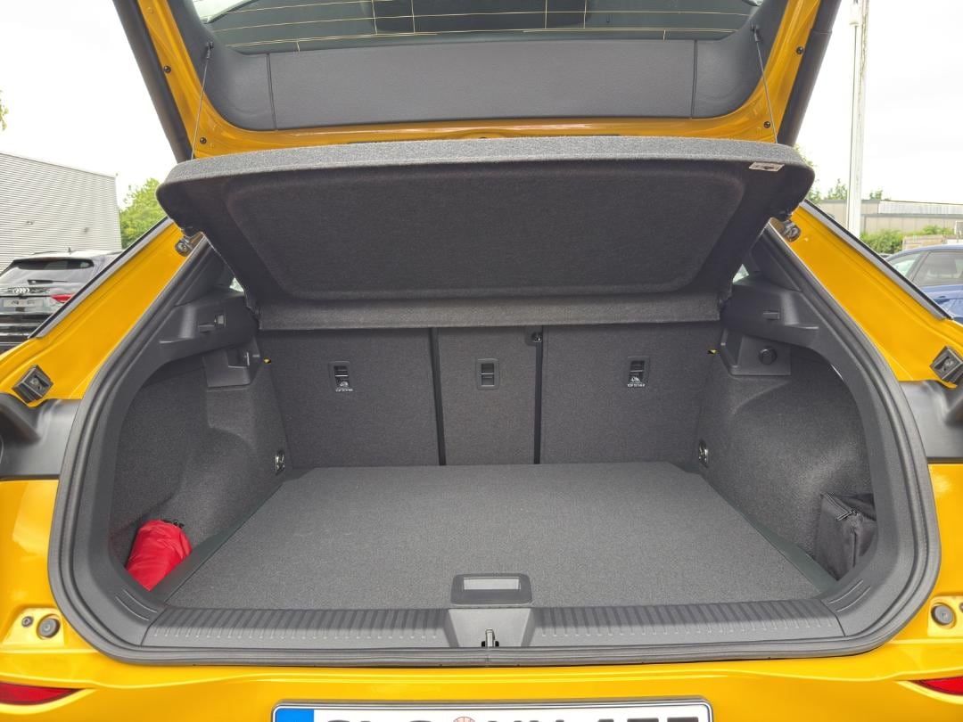 Fahrzeugabbildung Volkswagen T-Roc R-Line R-Line,IQ-Light,Black-Style,20 Felg