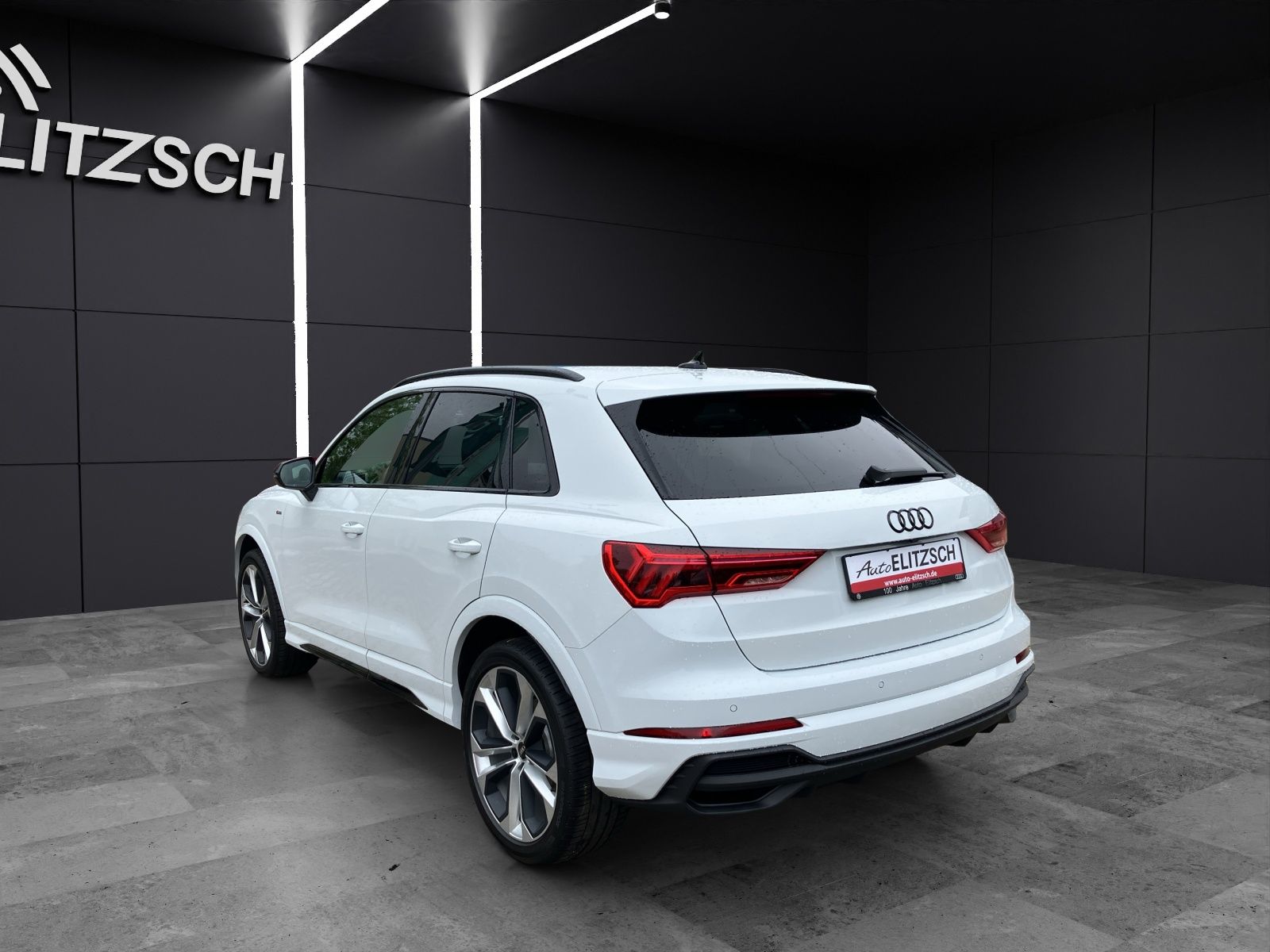 Fahrzeugabbildung Audi Q3 35 TFSI S line