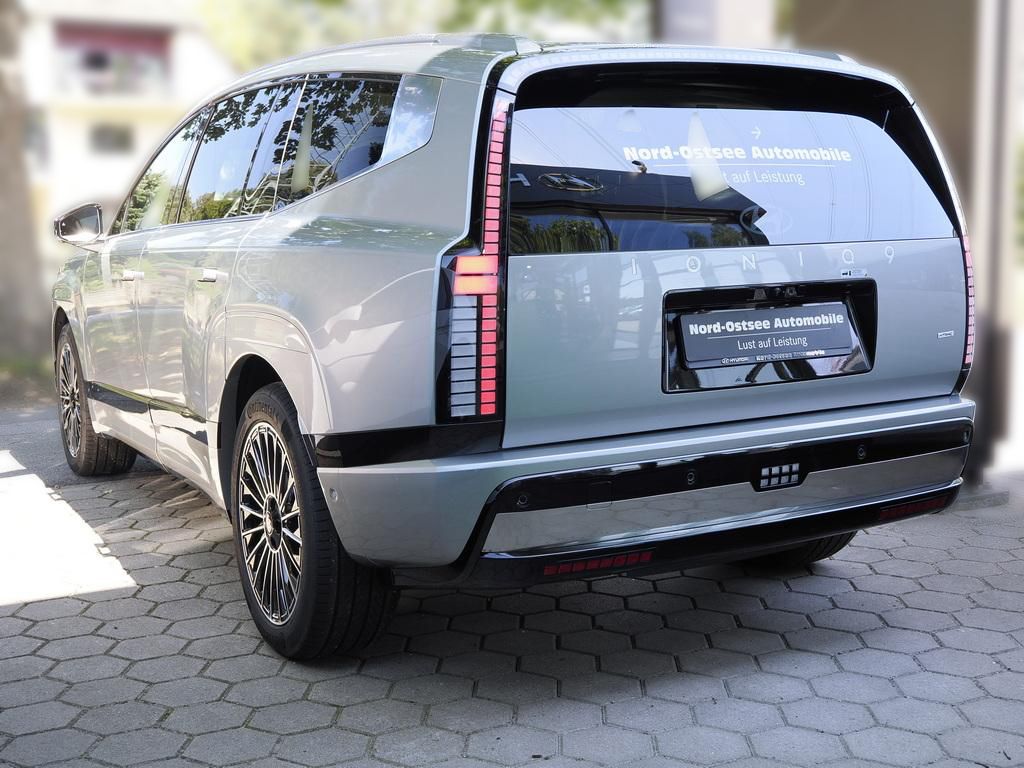 Fahrzeugabbildung Hyundai IONIQ 9 6-Sitzer UNIQ Panoramadach Relax-Paket