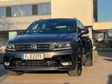 Volkswagen Tiguan 2.0 TDI R-line SCR 190Ps DSG 4 High Pano - VW Tiguan Gebrauchtwagen in Frankfurt