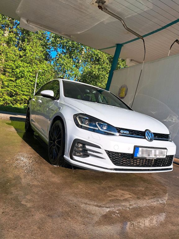 Image of Volkswagen Golf