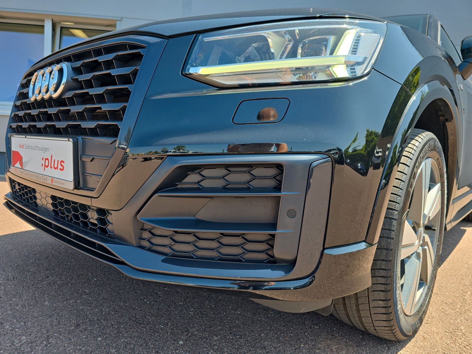 Fahrzeugabbildung Audi Q2 35 TFSI S line LED NAVI 18" OPTIK PDC