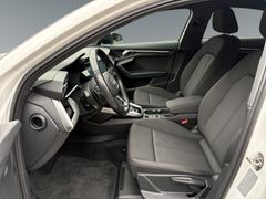 Fahrzeugabbildung Audi A3 Limousine S line 35 TFSI S-tr. -HUD*Navi+*RFK