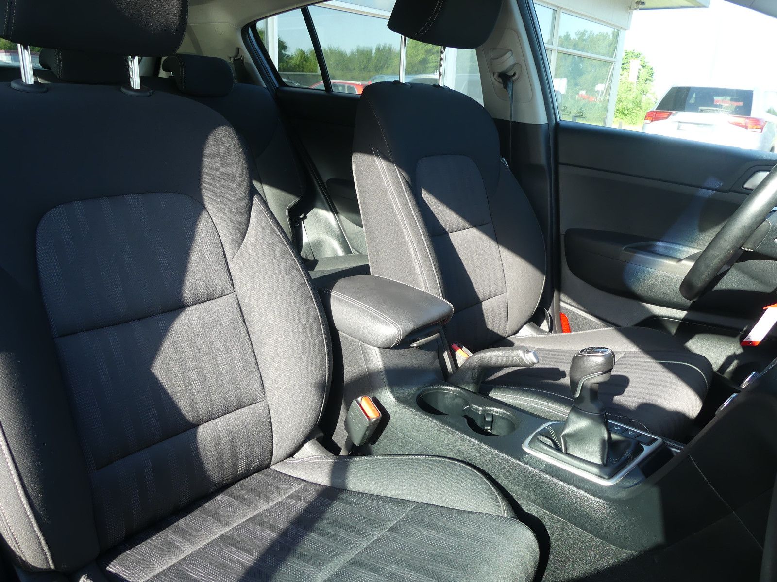 Kia Sportage Final Edition 2WD foto 18