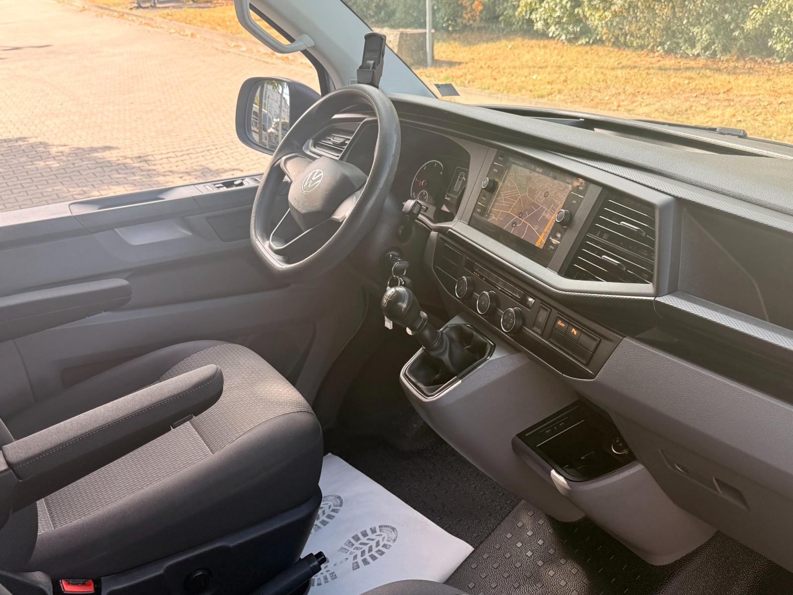 Volkswagen T6.1 2.0 TDI Transporter Kasten FWD*GR.NAVI*PDC*