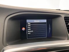 VOLVO V60 D4 AWD/ R-DESIGN / GARANTIE / BUSINESS VOLVO V60 D4 AWD/ R-DESIGN / GARANTIE / BUSINESS