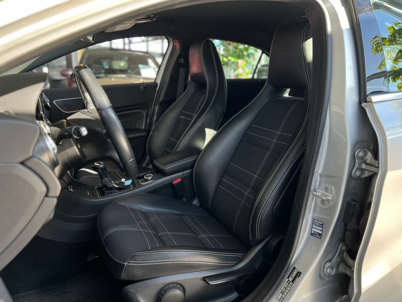 Fahrzeugabbildung Mercedes-Benz A 180 BlueEfficiency KLIMA NAV PDC SHZ ALU