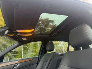 Mercedes E 250 - 9