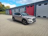 Hyundai Tucson Premium 4WD/KAMERA//NAVI/ AHK - Hyundai TUCSON mit Diesel-Antrieb: Geländewagen, Automatik