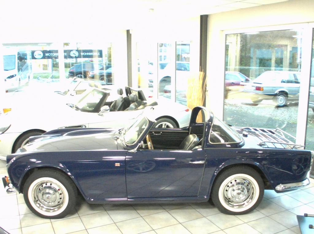 Triumph TR4