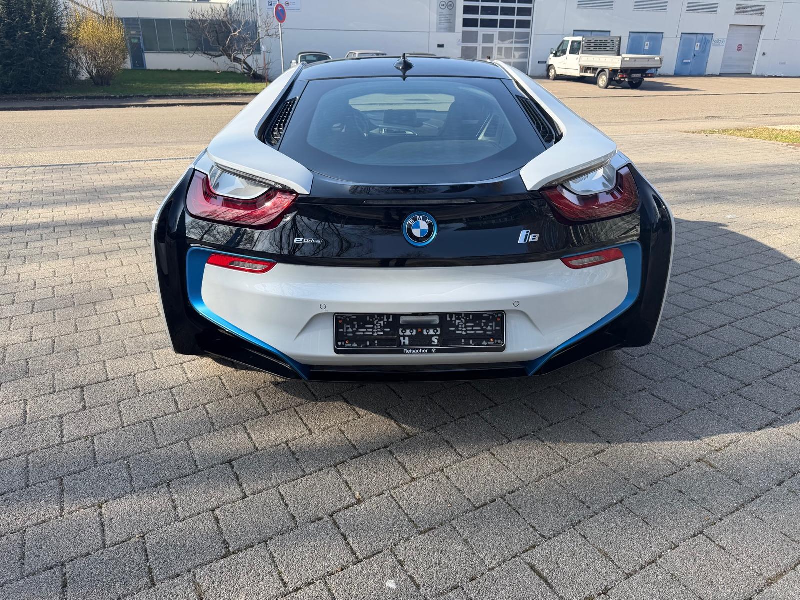 BMW i8 Coupe Navi Head-Up. 2.Hd.