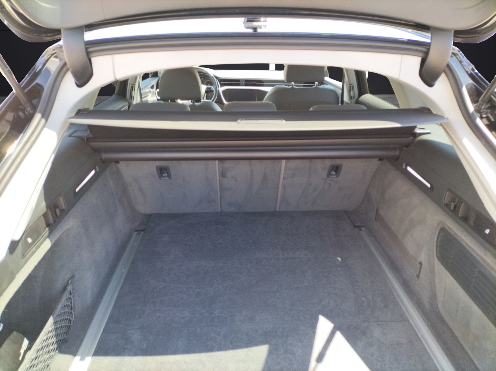 Fahrzeugabbildung Audi A6 Avant 45 TDI design quattro LED Navi ACC