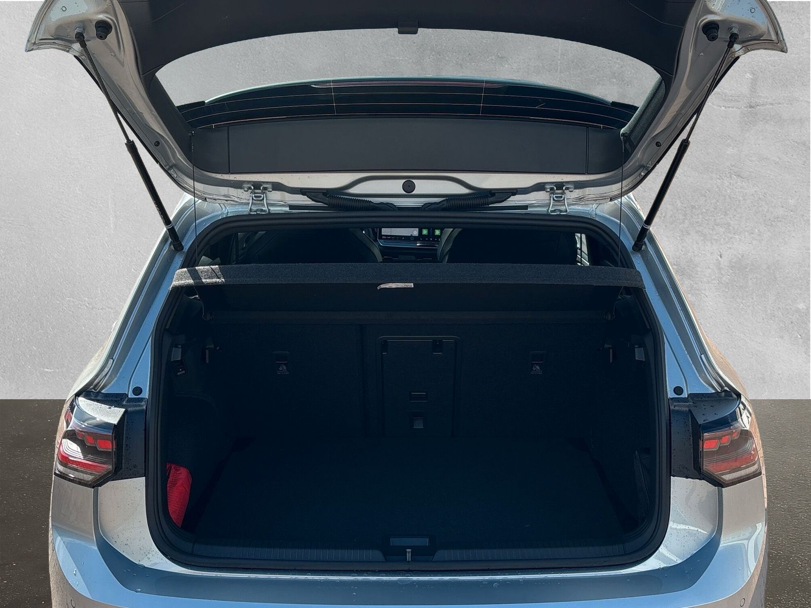 Fahrzeugabbildung Volkswagen Golf 2.0 TDI DSG R-Line AHK