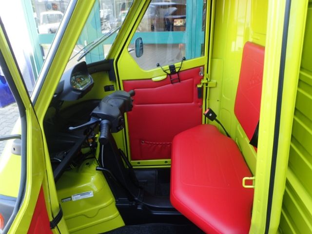Fahrzeugabbildung Piaggio Ape 50 Kasten Fenster Heckklappe Unterbodenschut