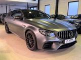 Mercedes-Benz E63 S T 4-Matic *CARBON KERAMIK*CARBON PAKET*VOL - graue Mercedes-Benz E 63 AMG