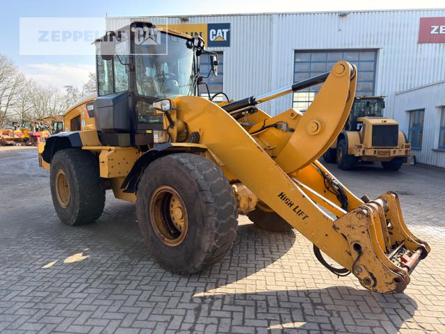 CAT 938M