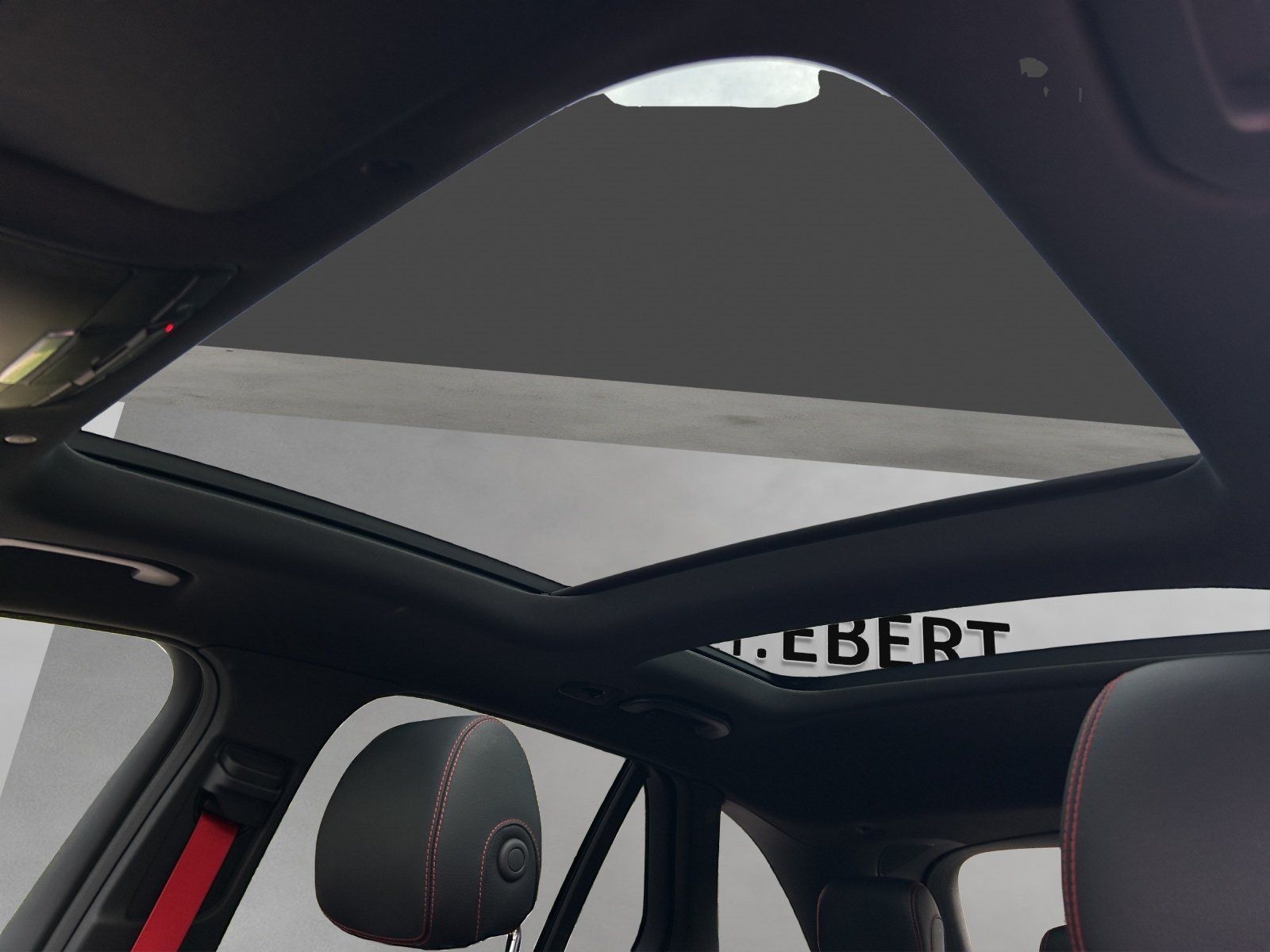 Fahrzeugabbildung Mercedes-Benz GLC 43 AMG Pano DISTRO Memo MLED digiTacho Burme
