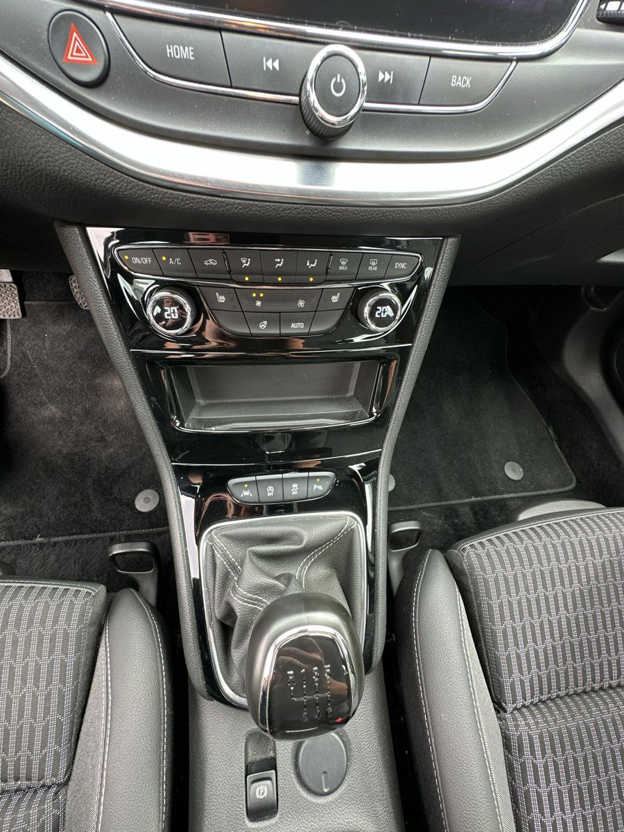Fahrzeugabbildung Opel Astra K Design & Tech+NAVI+SHZ+USB+LED+S&S+PDC+
