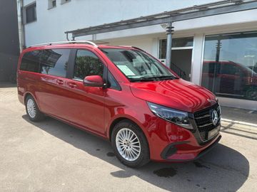 Mercedes V 220 - 6