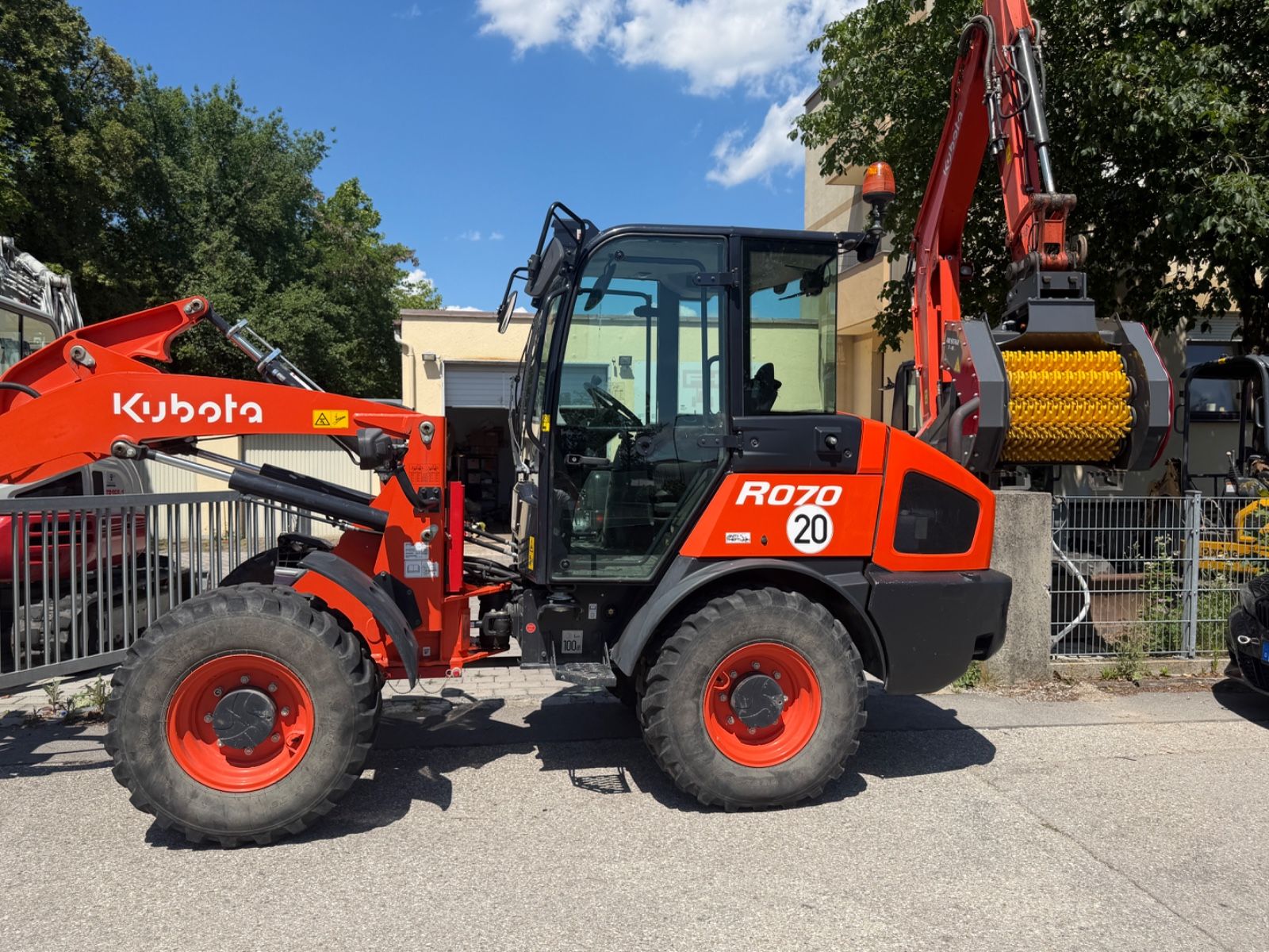 Fahrzeugabbildung Kubota R070 Schaufel, Gabel Top