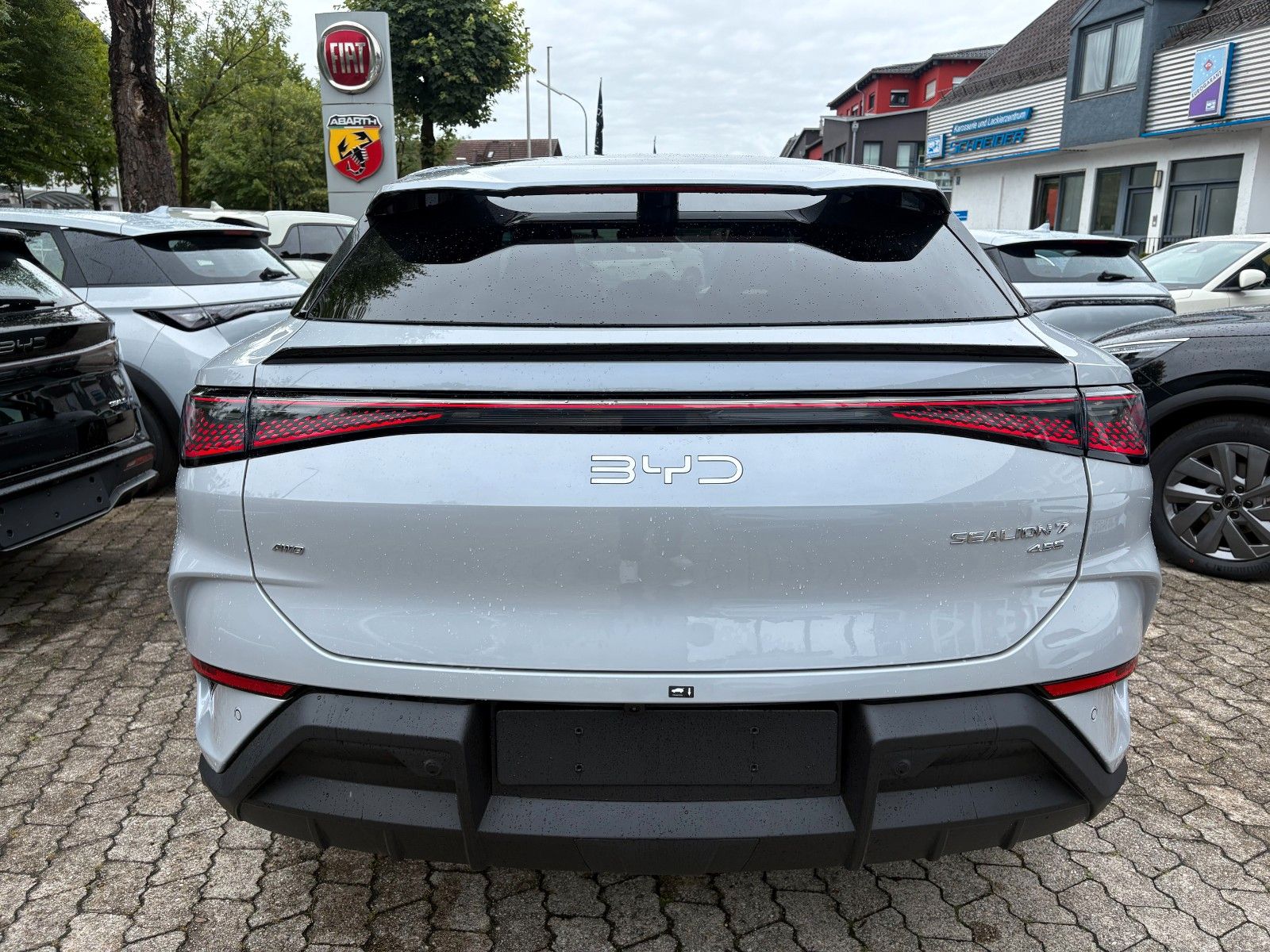 BYD SEALION 7