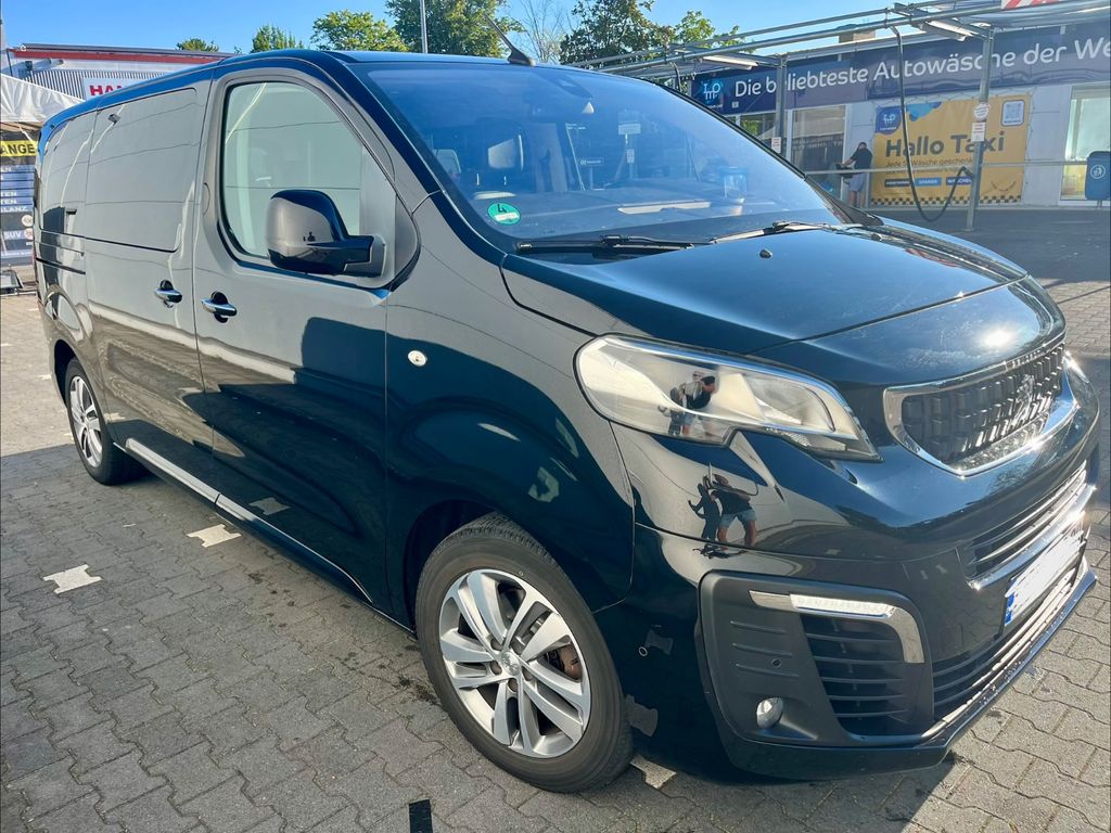 Image of Peugeot Traveller