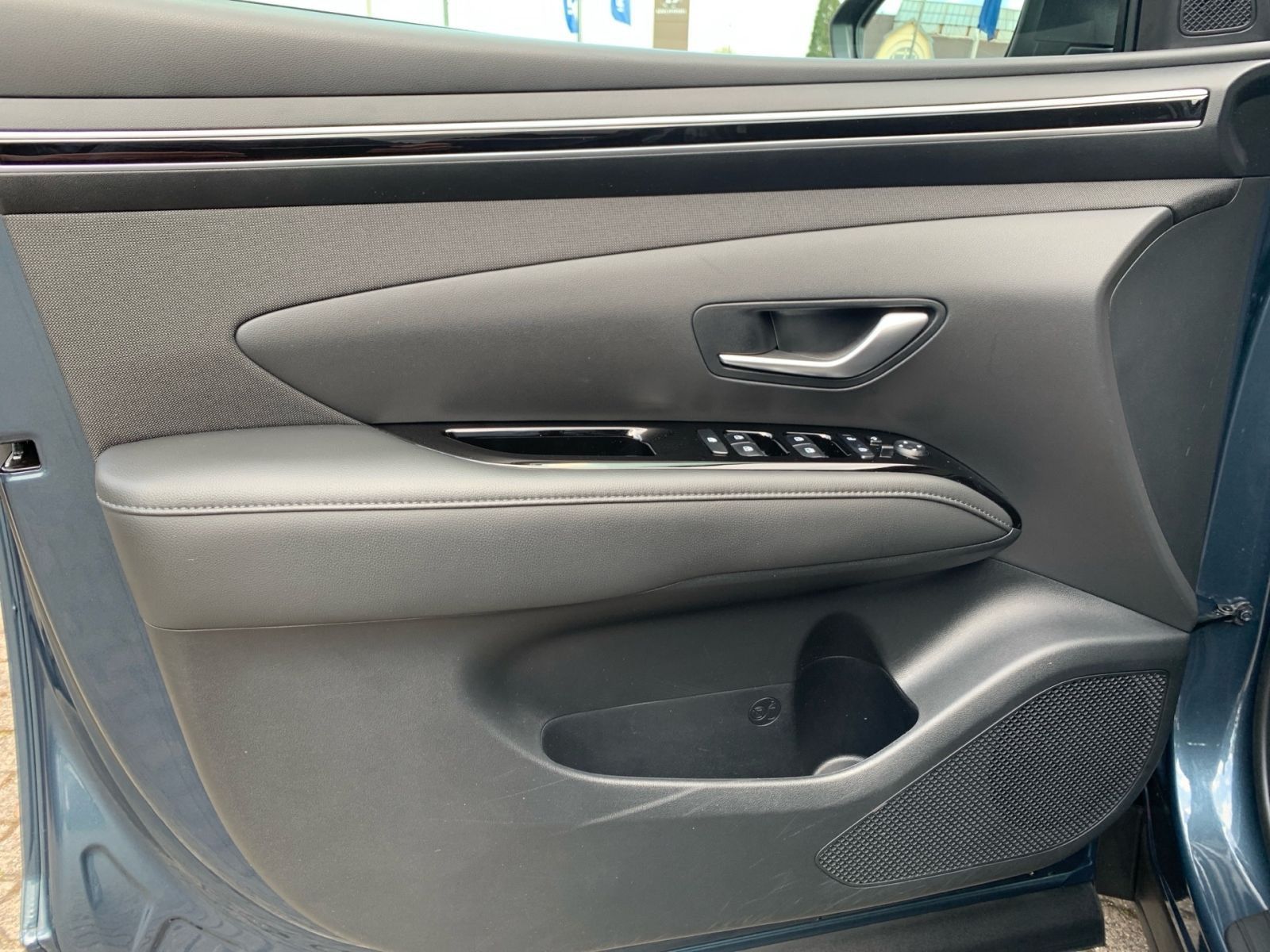 Fahrzeugabbildung Hyundai TUCSON 1.6 T-GDI Trend Plug-In Hybrid 4WD AHK