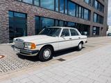 Mercedes-Benz 240D W123 | 2+ | 1979 | 96.400 km |unrestauriert