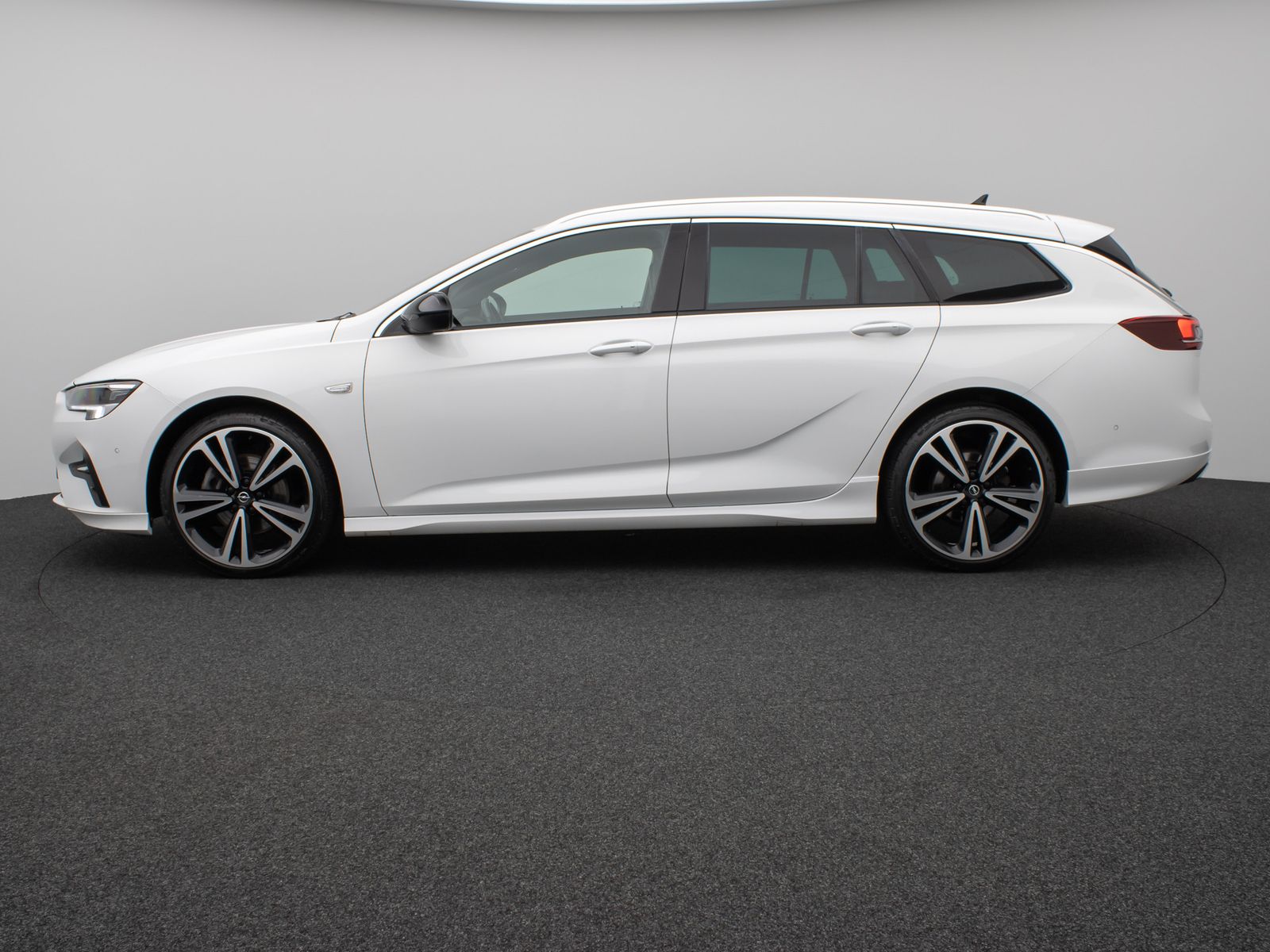 Fahrzeugabbildung Opel Insignia B Sports Tourer GS Line Plus 4x4 Kamera
