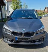 BMW 220i Active Tourer  Pano SD Navi HUD AHK - BMW 220 Active Tourer aus 2020