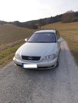 Opel Omega 2.5 DTI 24V Design Edition - Opel Omega mit Diesel-Antrieb: Kombi