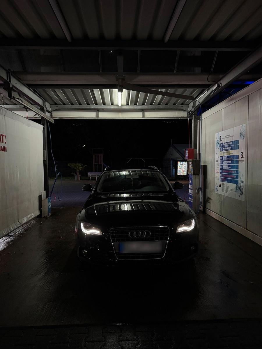 Audi A4 2009 — двигун 160 HP (118kW)