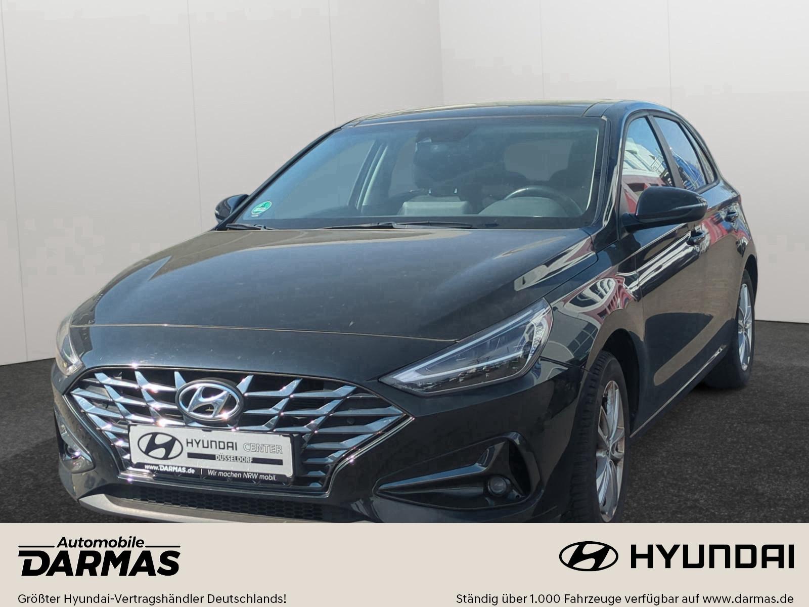 Hyundai i30 Intro Navi Panoramadach AHK