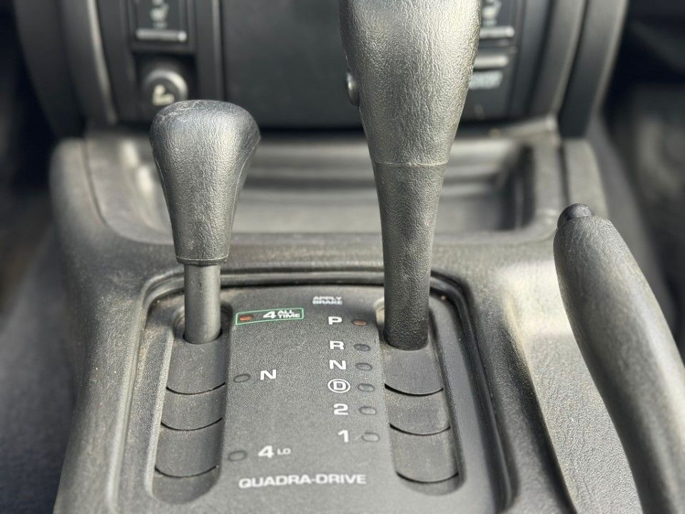 Fahrzeugabbildung Jeep Grand Cherokee 4.7 Overland Black Pearl Series