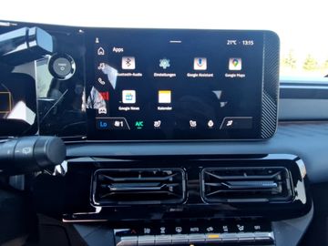 Nissan Micra EVOLVE 52 kWh (150 PS)