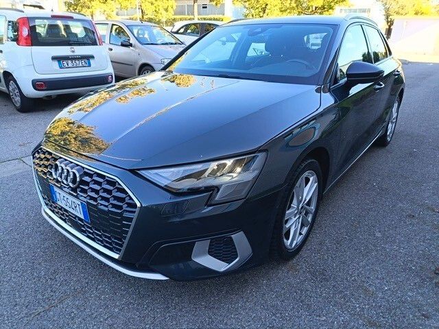 Audi A3 Sedan 30 TDI Business Advanced