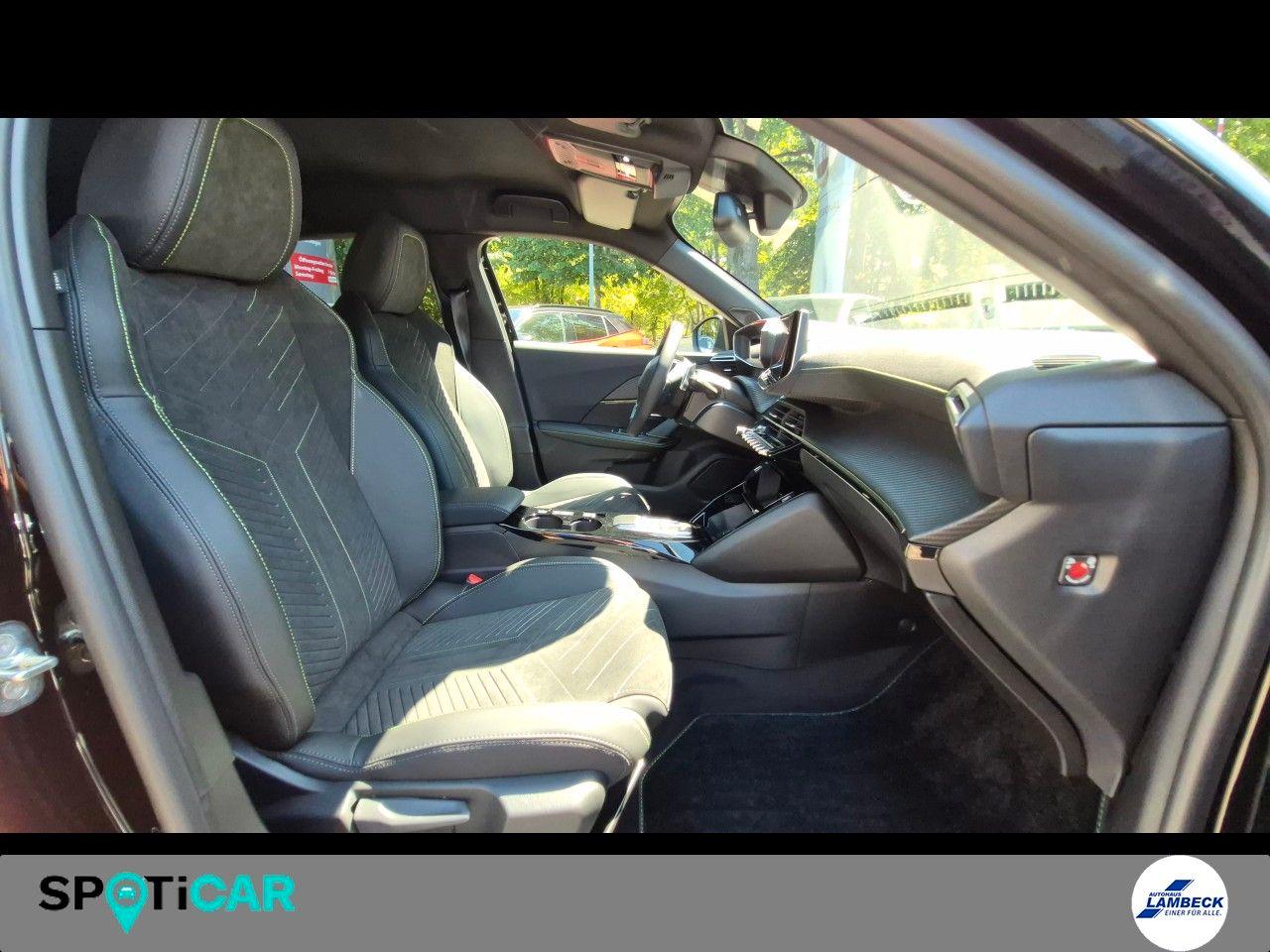 Peugeot 2008 GT 1.2 PureTech 130 EAT8 ACC+Alcantara+LED