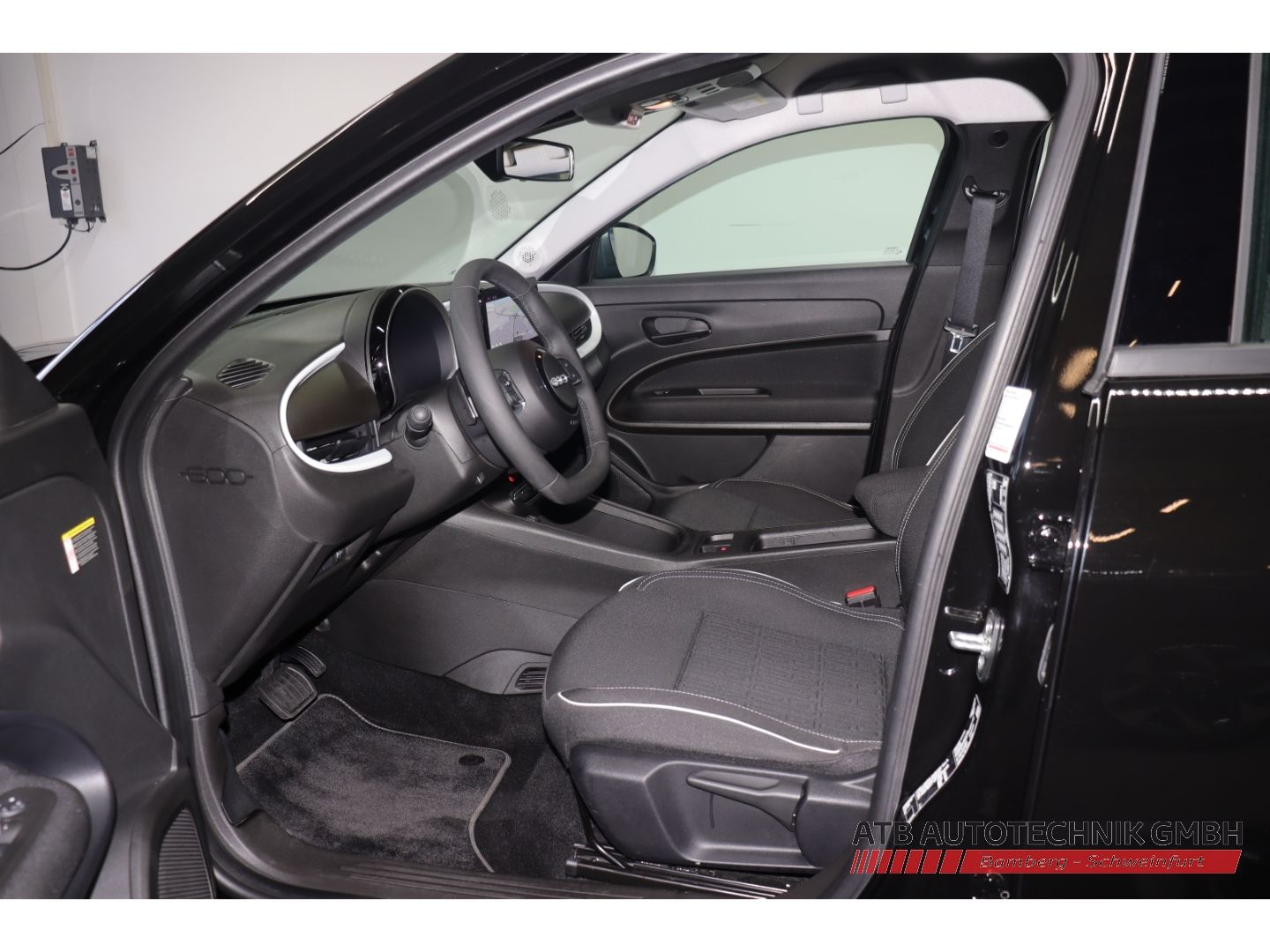 Fahrzeugabbildung Fiat 600 125-Jahre-Edition Hybrid 1,2 T3 74kW (100PS)