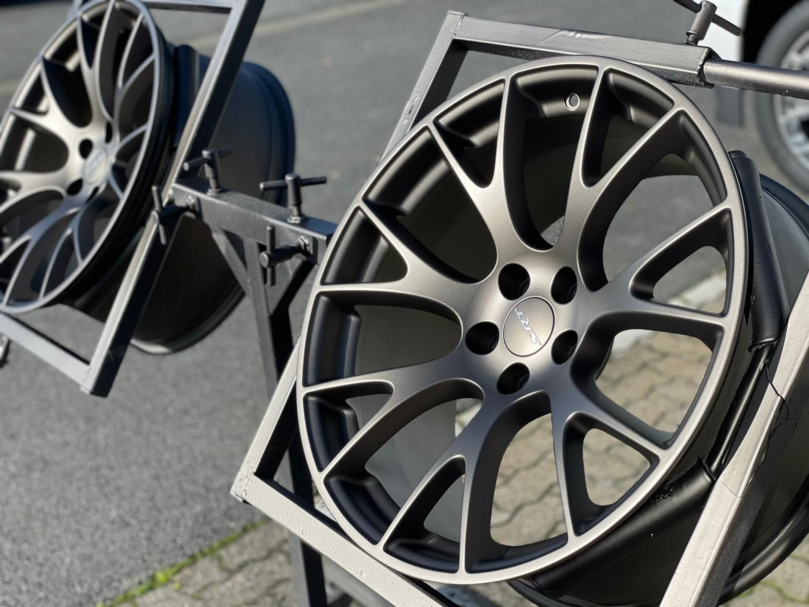 Fahrzeugabbildung Dodge Challenger HELLCAT Schiebed. HarmanKardon MwSt.