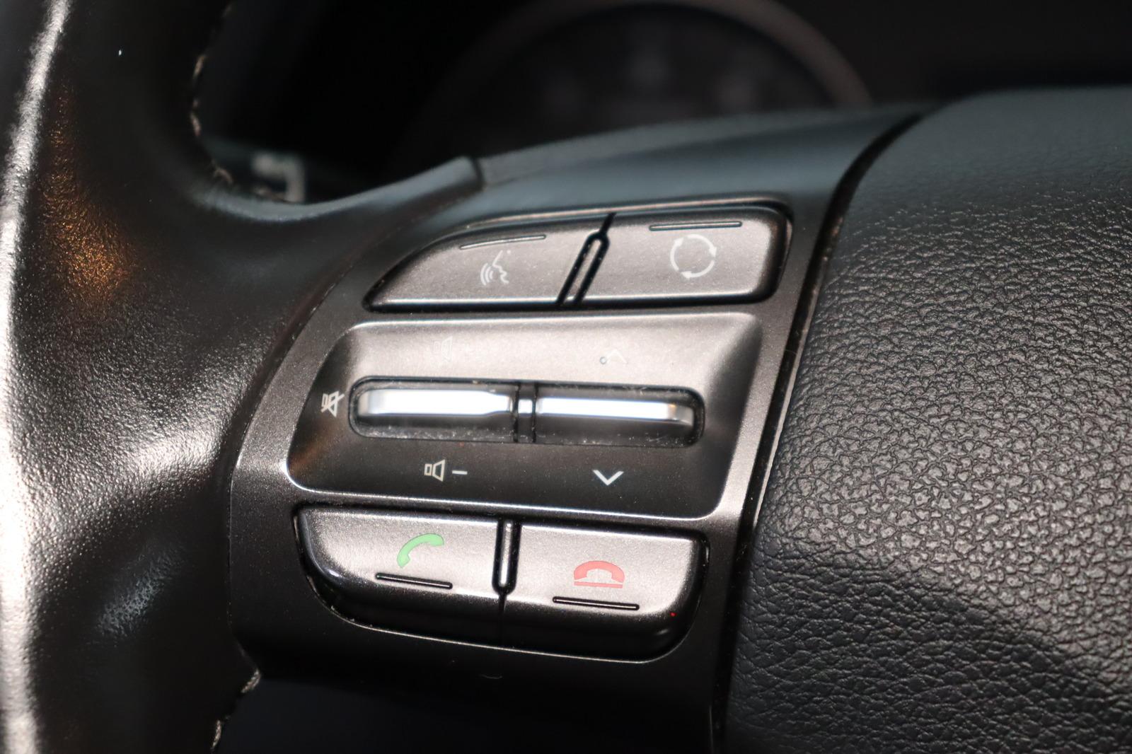 Hyundai i30 1.4i * SHZ * Navi * DAB+ * Klima * YES!