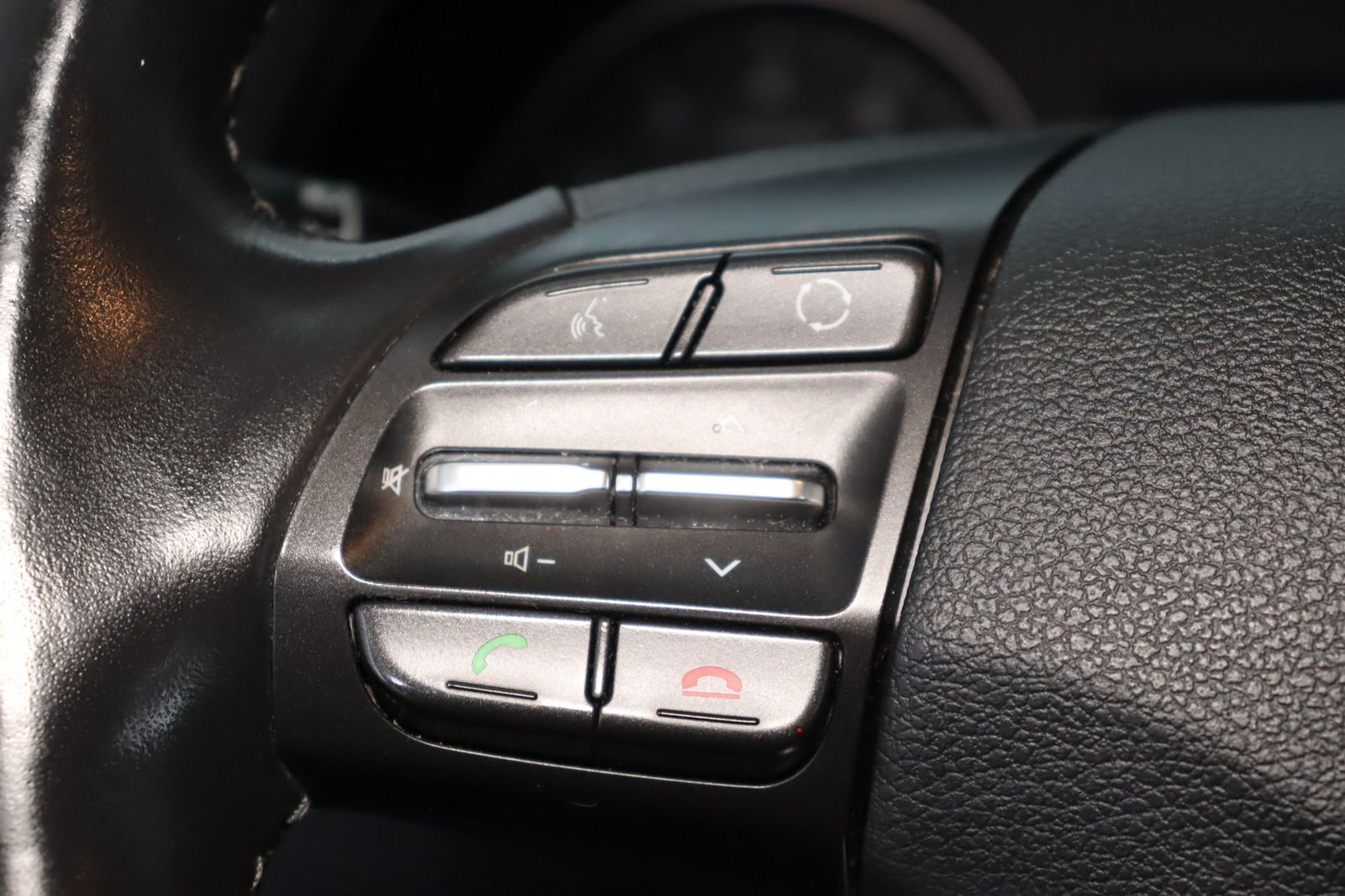Fahrzeugabbildung Hyundai i30 1.4i * SHZ * Navi * DAB+ * Klima * YES!